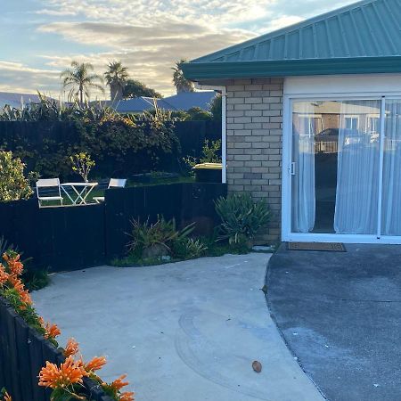 Papamoa Beach Studio Oasis Exterior photo